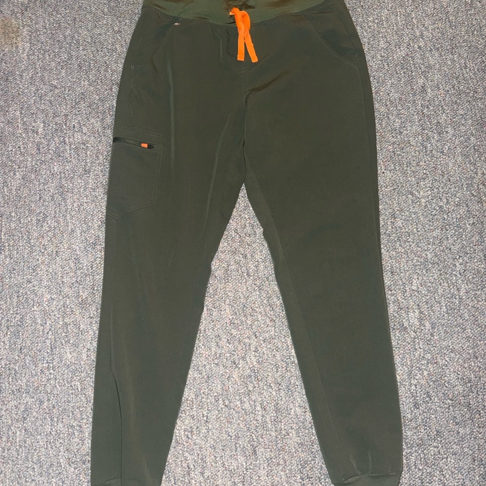 Figs Zamora Joggers - Moss